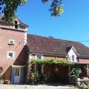 Le Tilleul De Louise Hébergement de vacances Goujounac